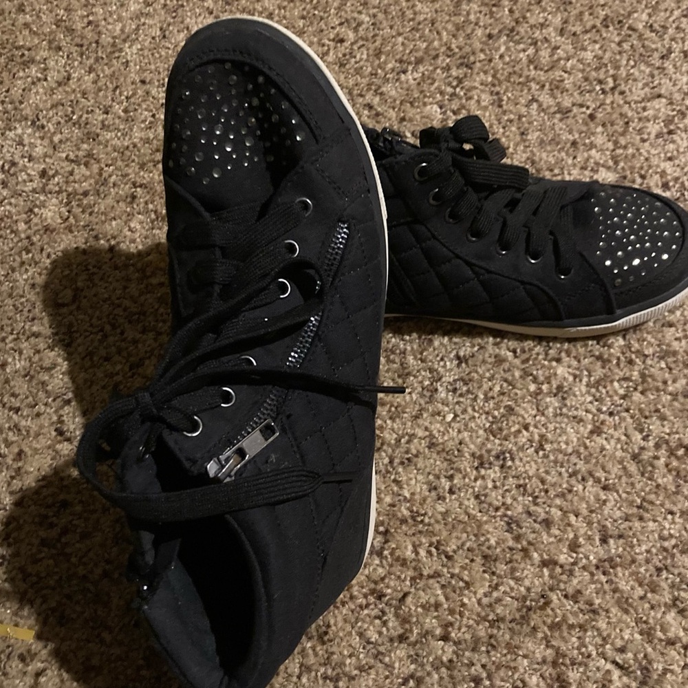 Girls Justice Tennis Shoes Size 7 NWOT
